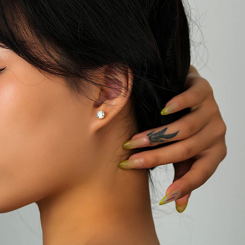 1 Karat Crown-Shaped Zircon Stud Earrings - Gold Plated